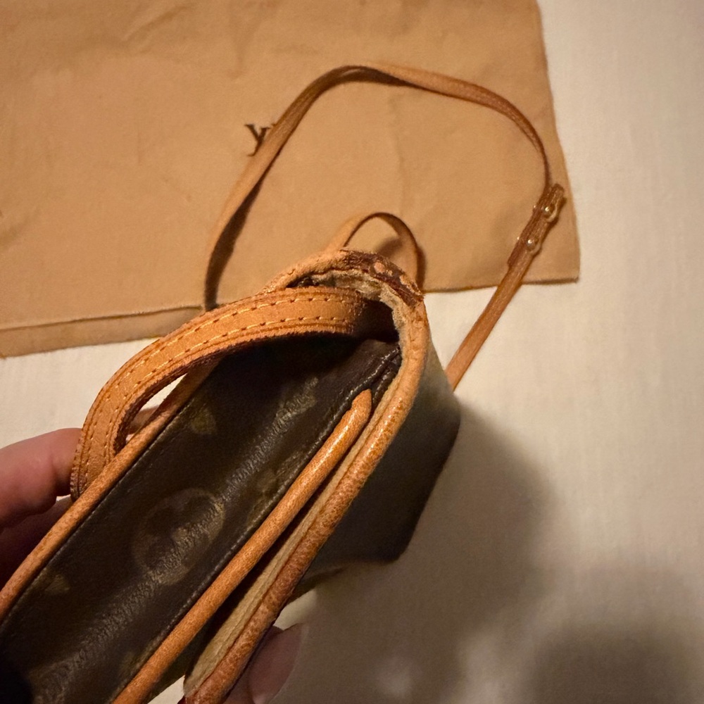 Louis Vuitton Brown Monogram Crossbody Wallet - Picture 7 of 16